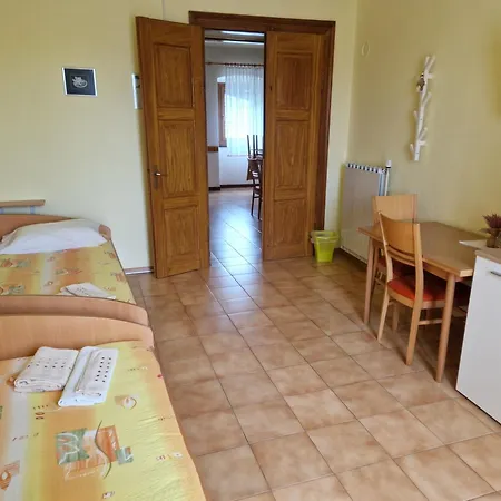 Apartma In Soba Vipavski Kriz Gasthuis Ajdovščina