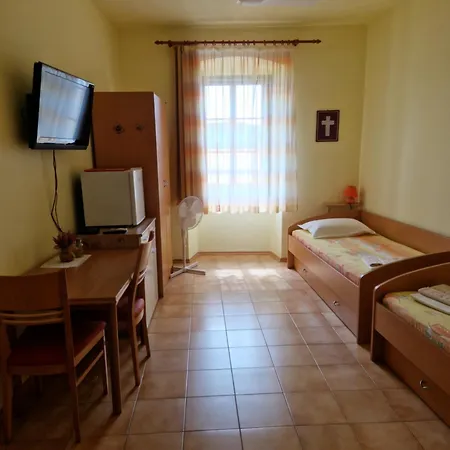 Gasthuis Apartma In Soba Vipavski Kriz